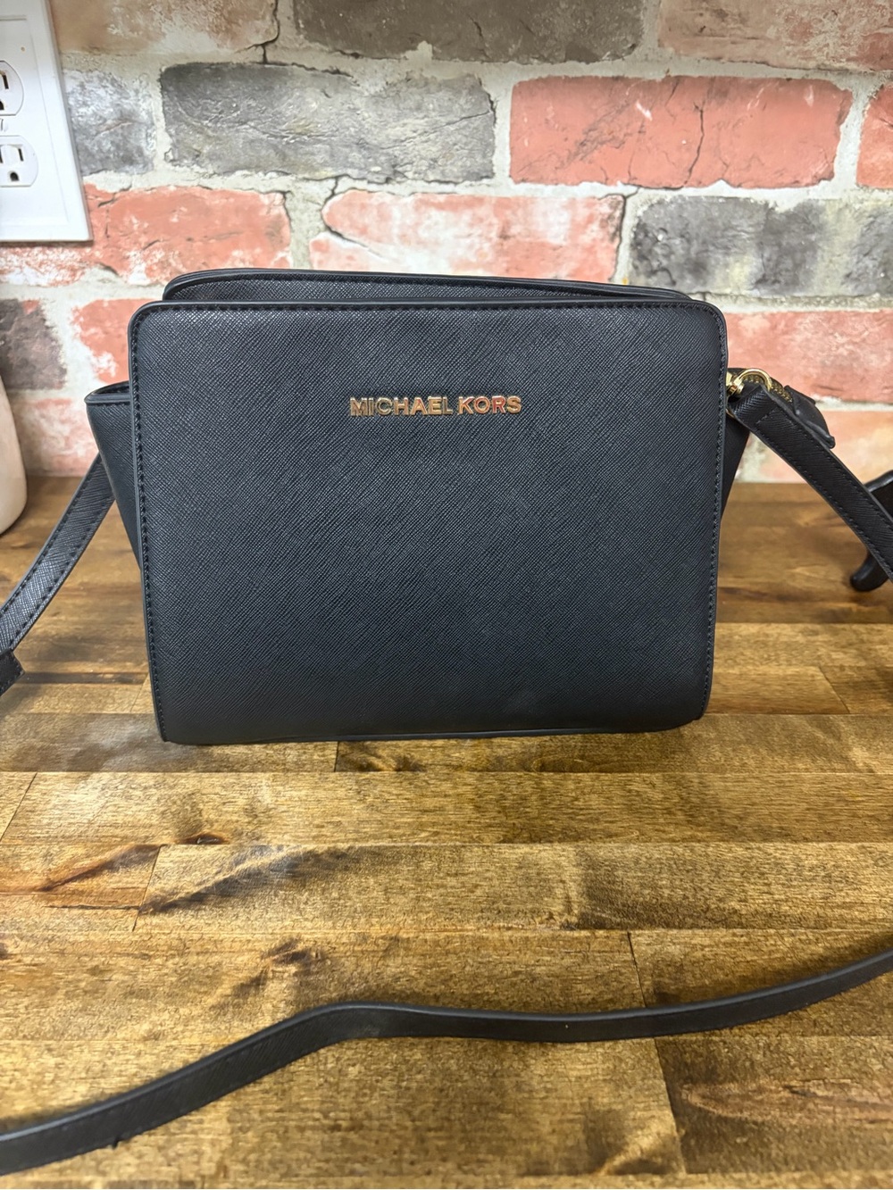 MICHAEL KORS Black SLeather Crossbody Bag